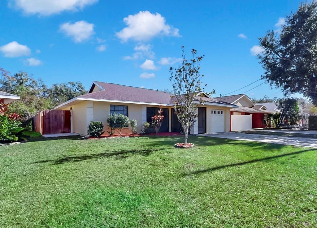 Photo of 11722 Lynn Brook Circle, Seffner, FL 33584 (MLS # TB8458864)