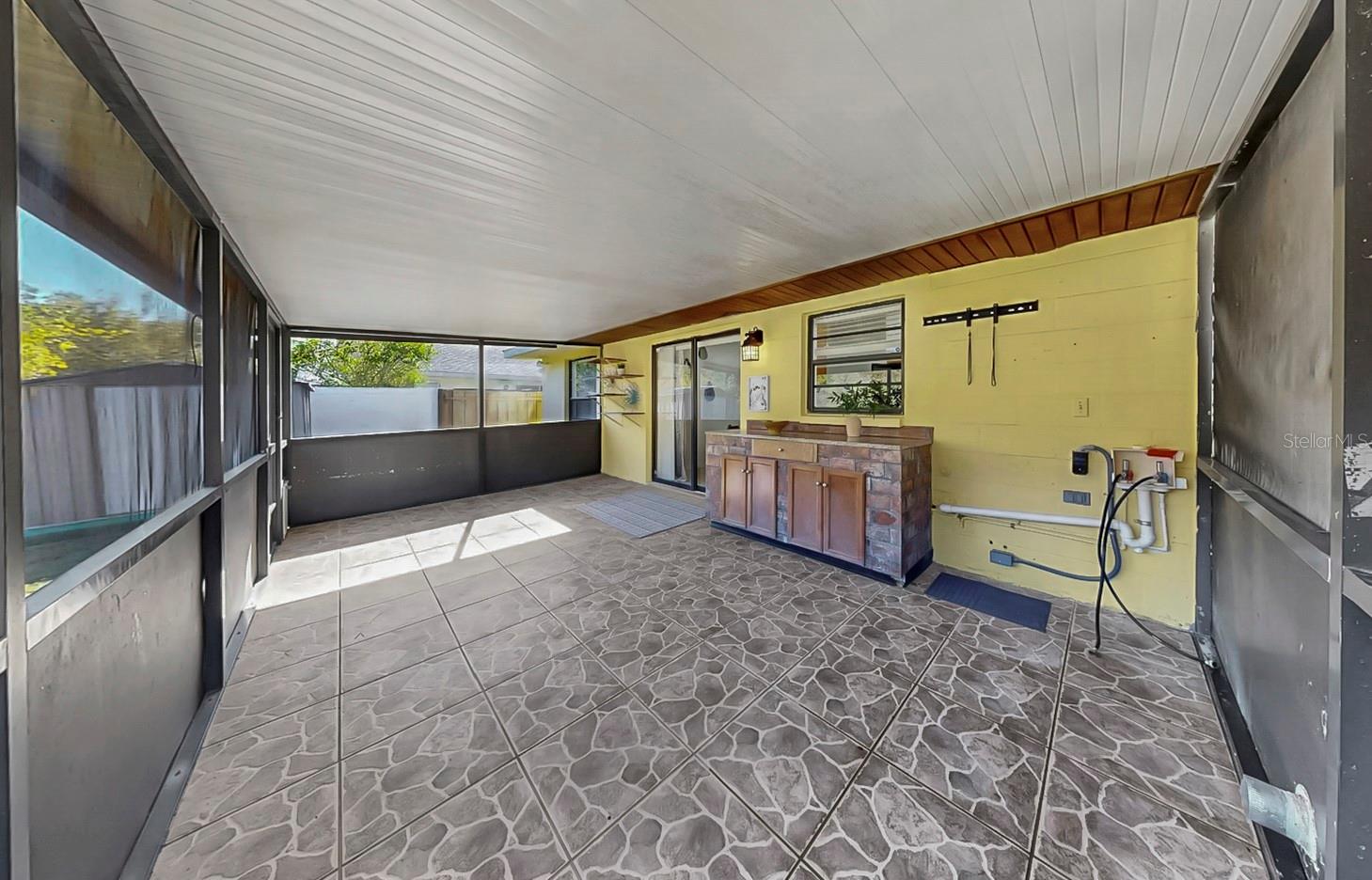 HILLCREST - Residential