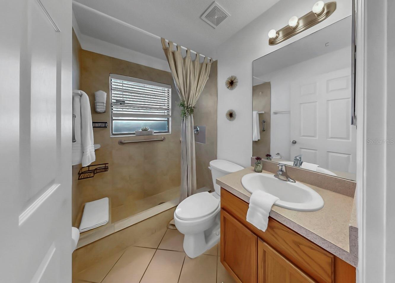 HILLCREST - Residential