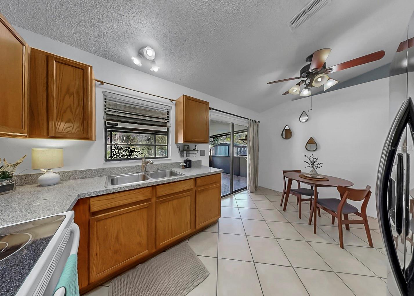 HILLCREST - Residential