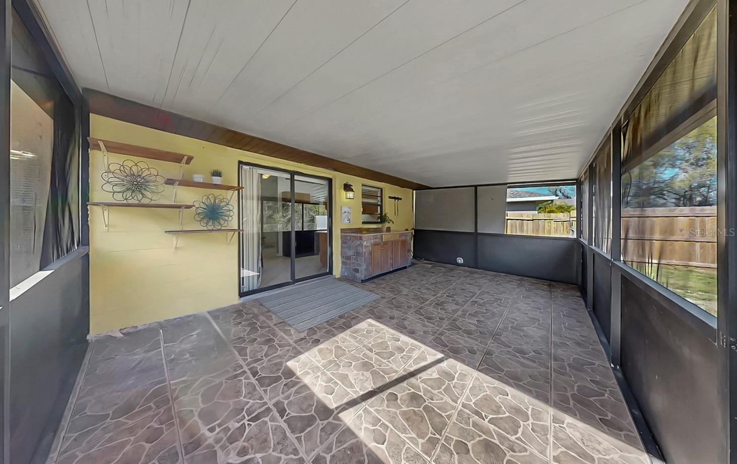 HILLCREST - Residential