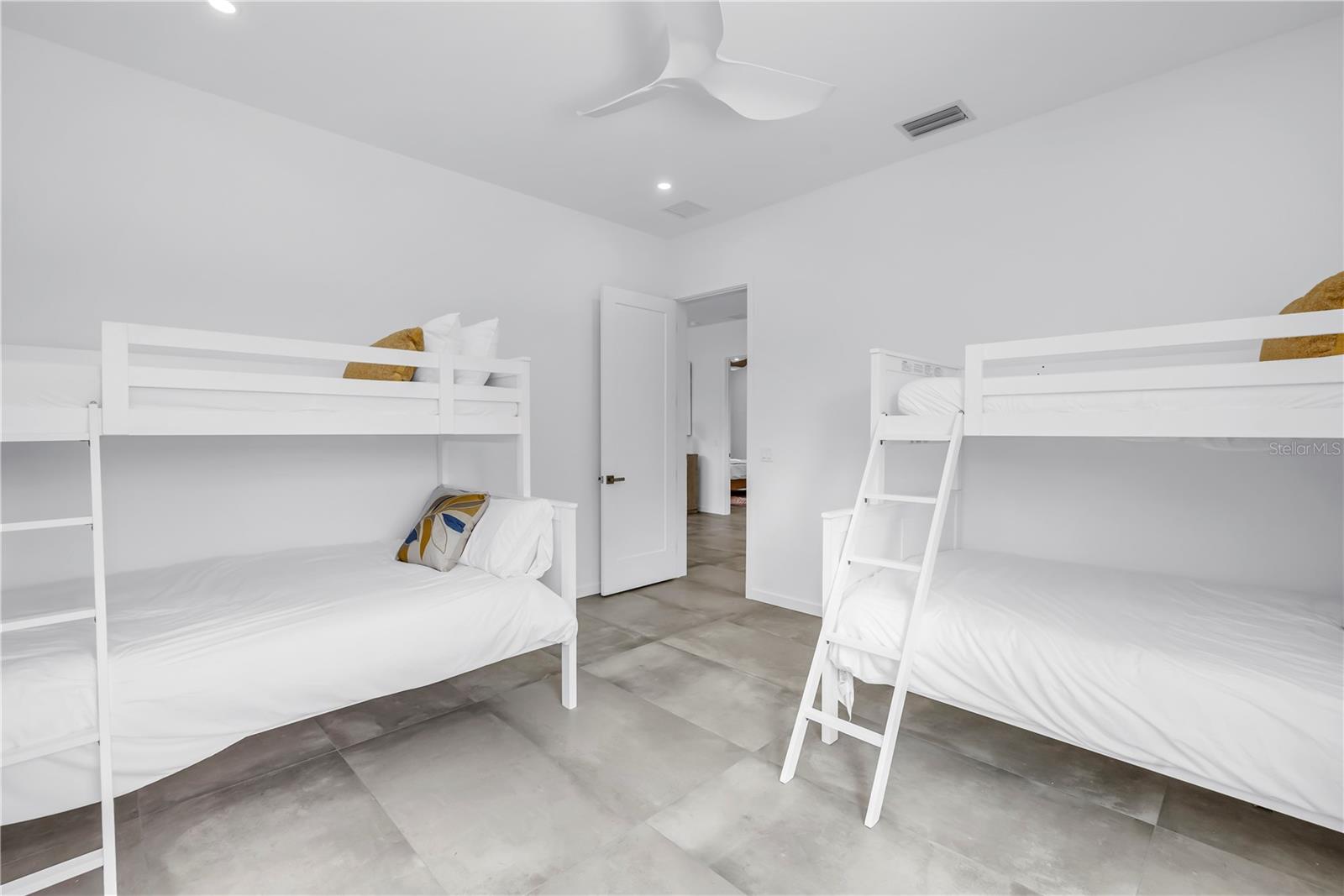 LOMA LINDA PARK - Residential