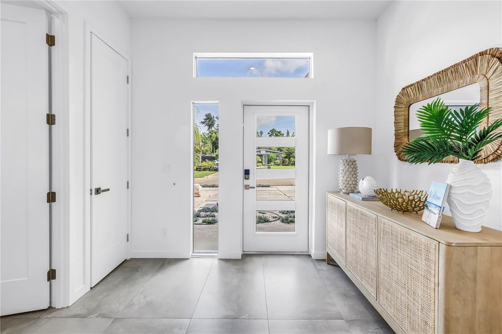 Photo of 2314 Floyd Street, Sarasota, FL 34239 (MLS # A4654349)