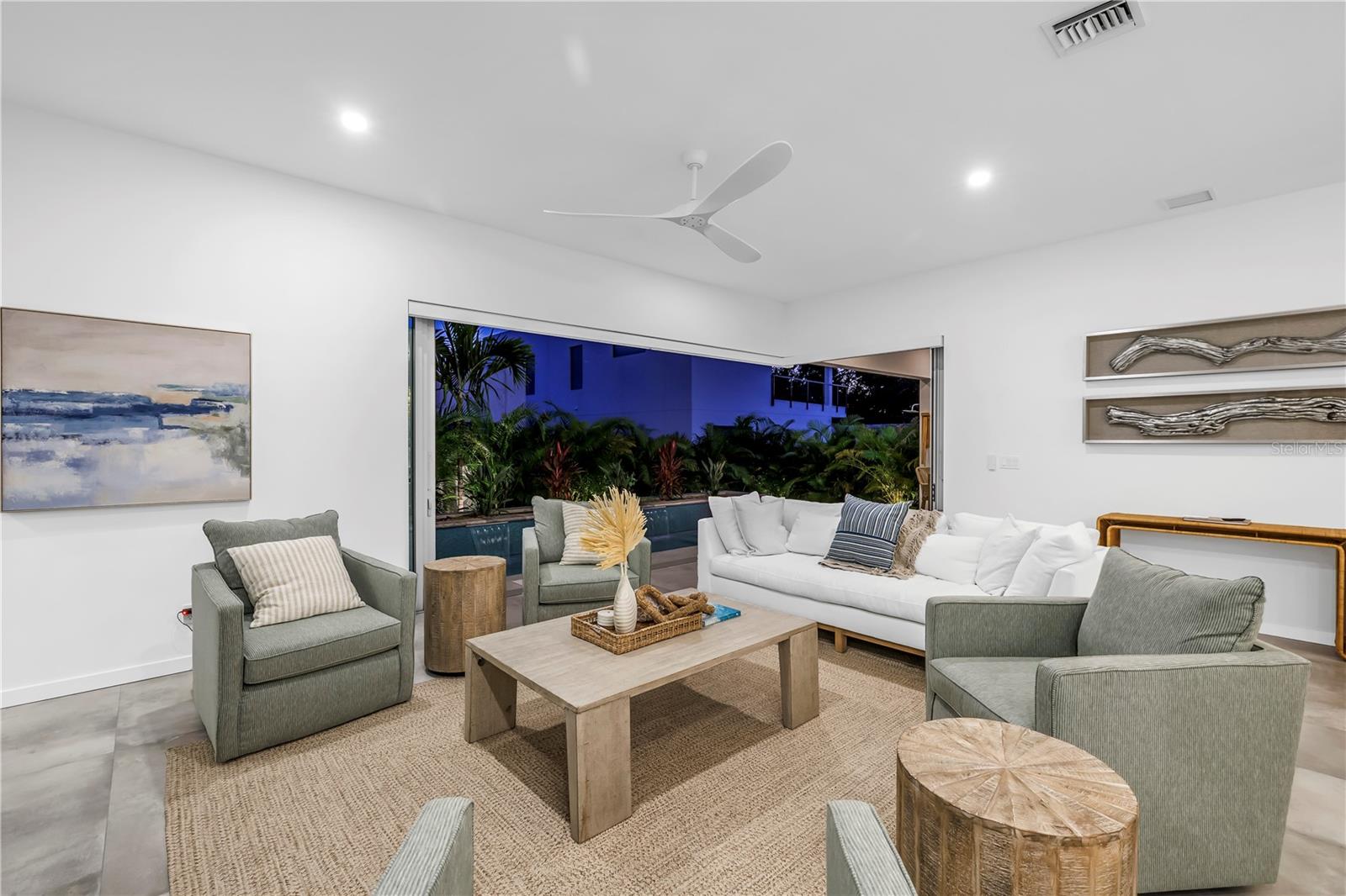 LOMA LINDA PARK - Residential