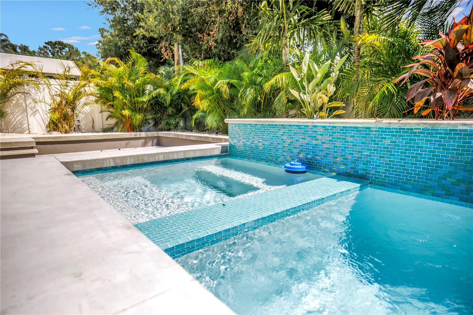 LOMA LINDA PARK - Residential