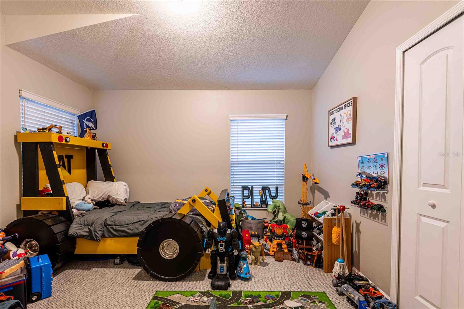 5107 GATO DEL SOL CIRCLE