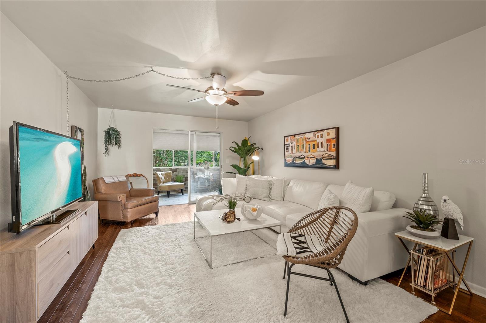 500 GLENNES LANE 206
