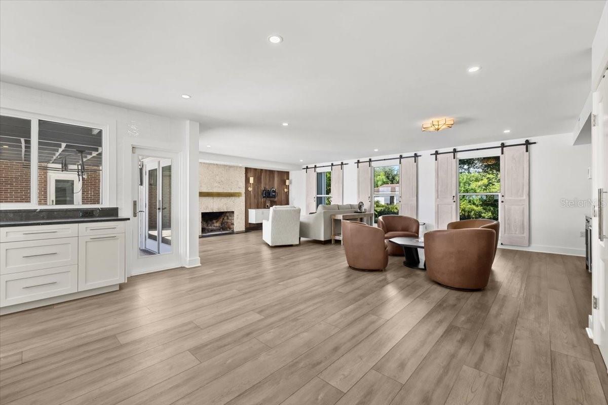 BAY COLONY ESTATES - Residential