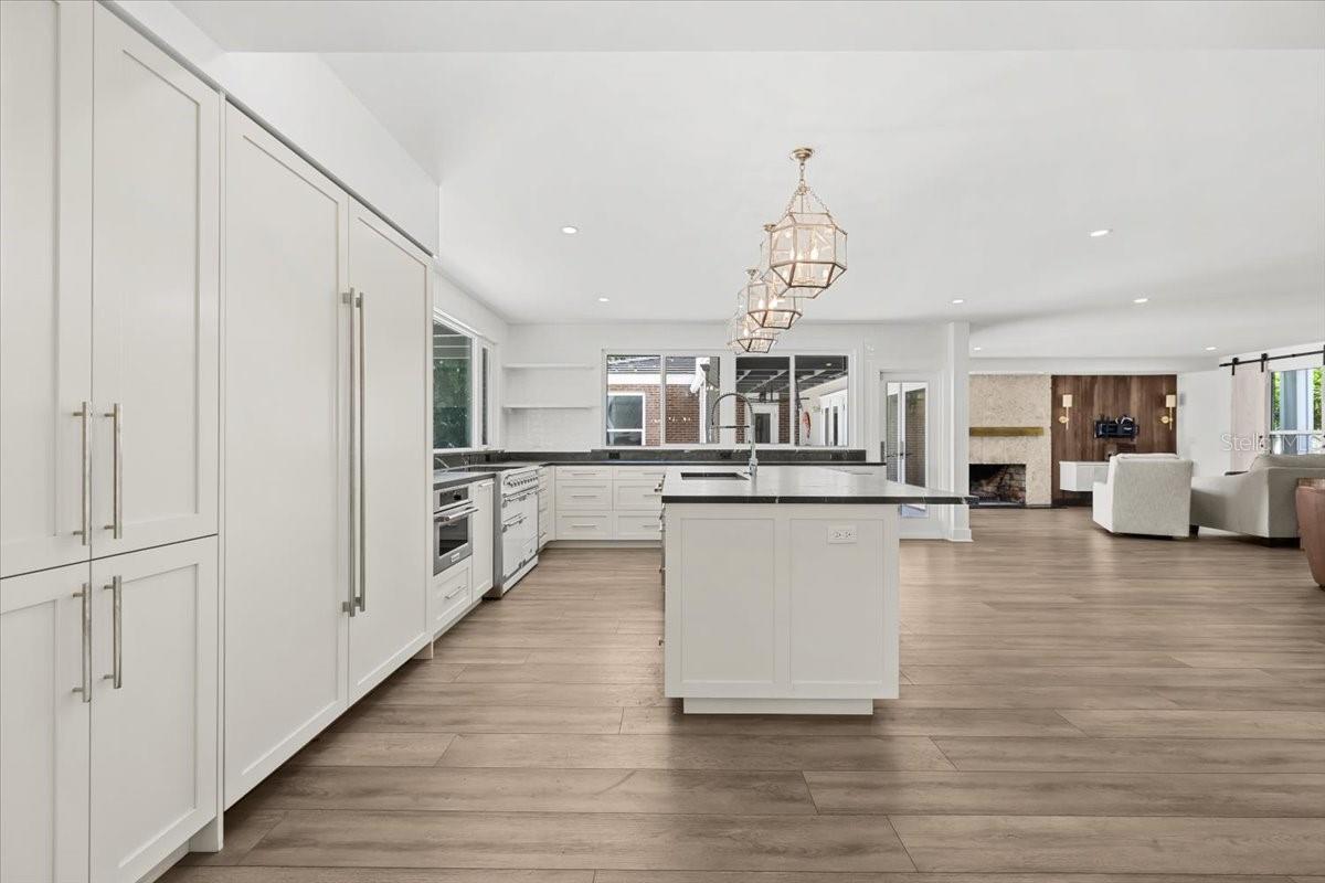BAY COLONY ESTATES - Residential