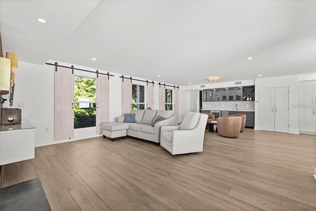 BAY COLONY ESTATES - Residential