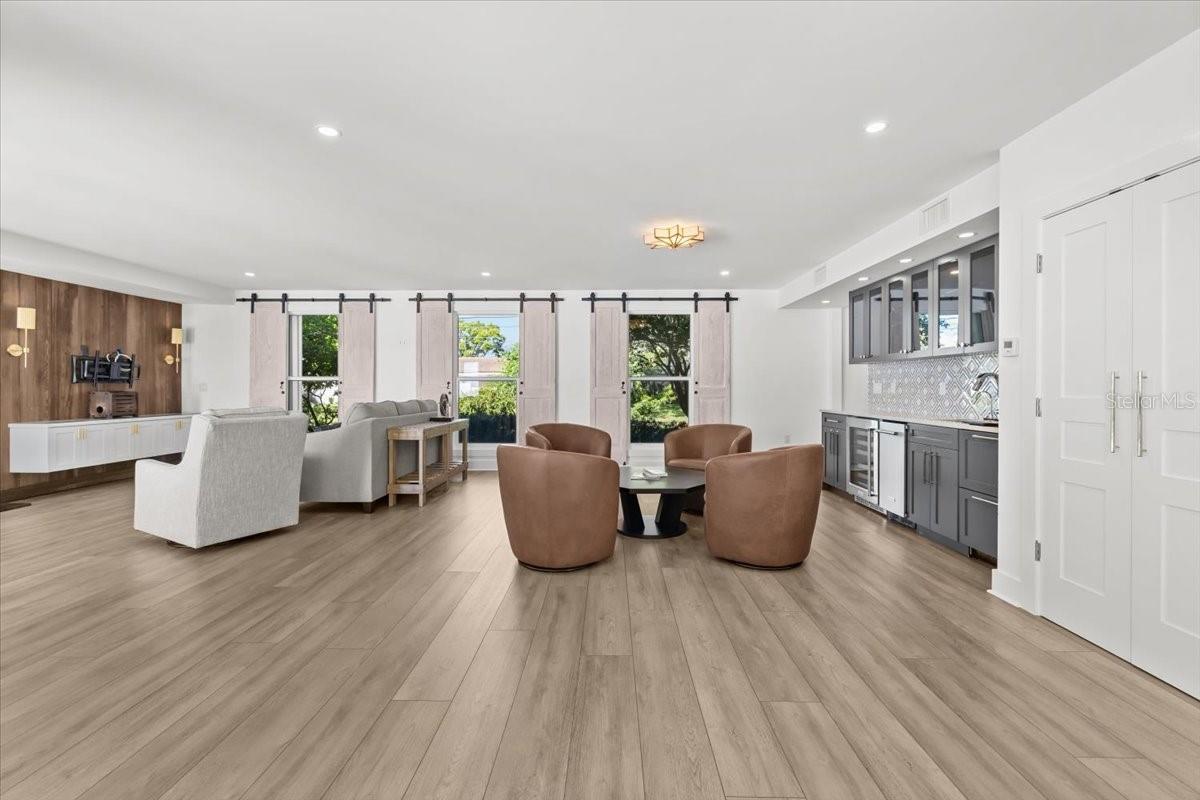 BAY COLONY ESTATES - Residential