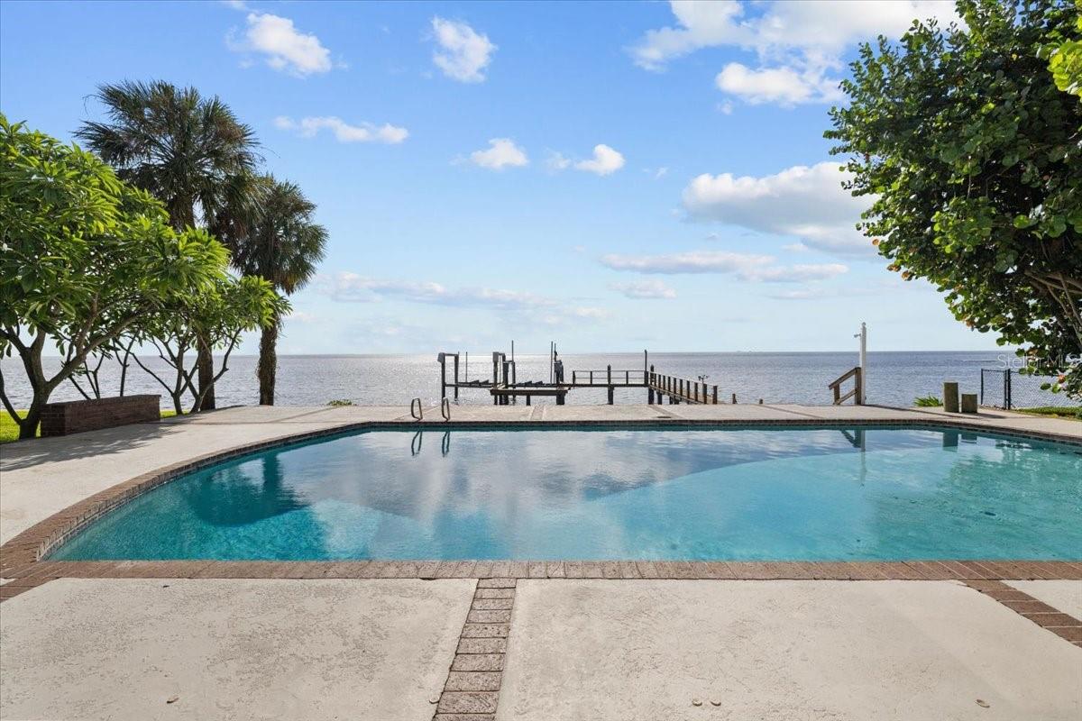 BAY COLONY ESTATES - Residential