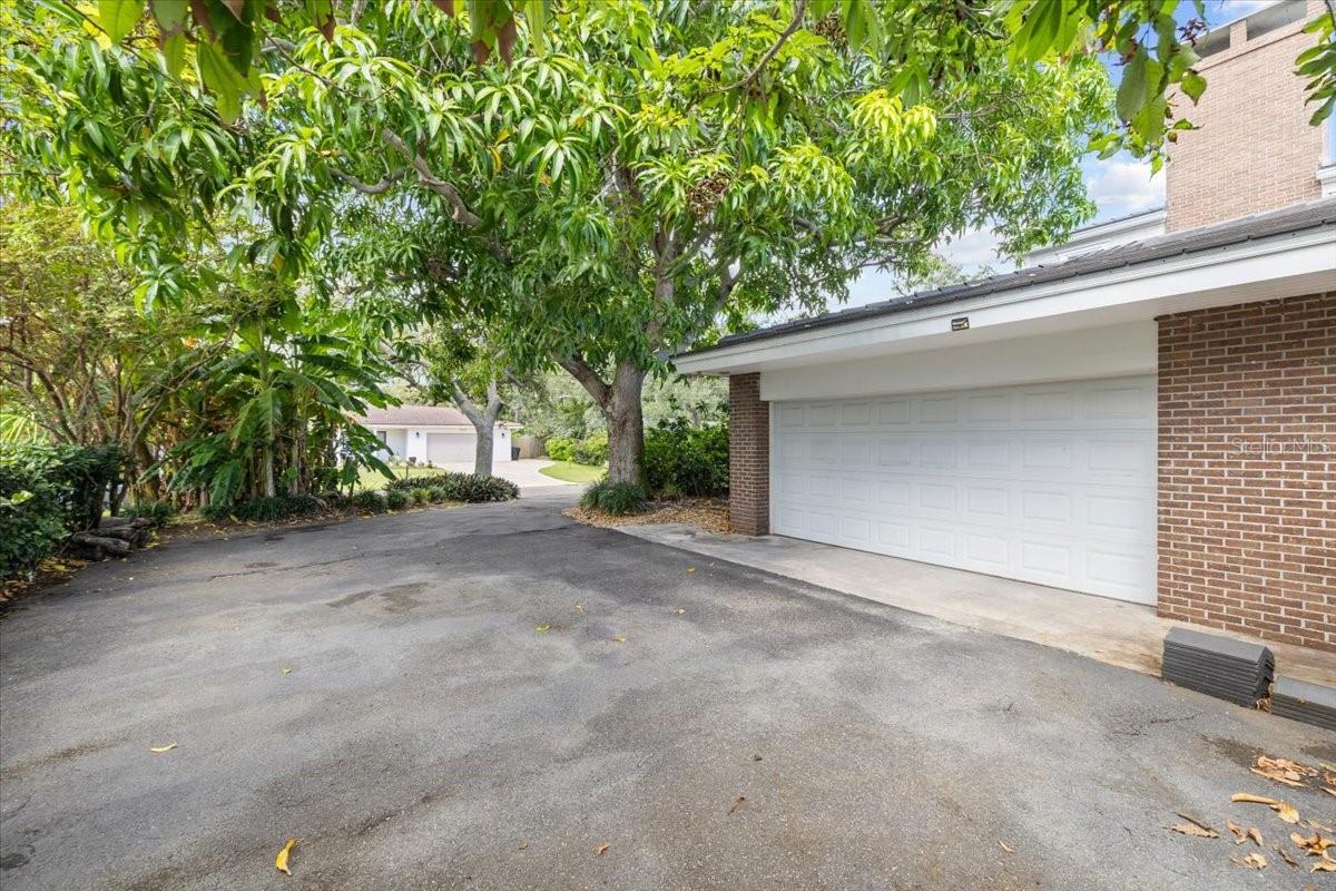 BAY COLONY ESTATES - Residential