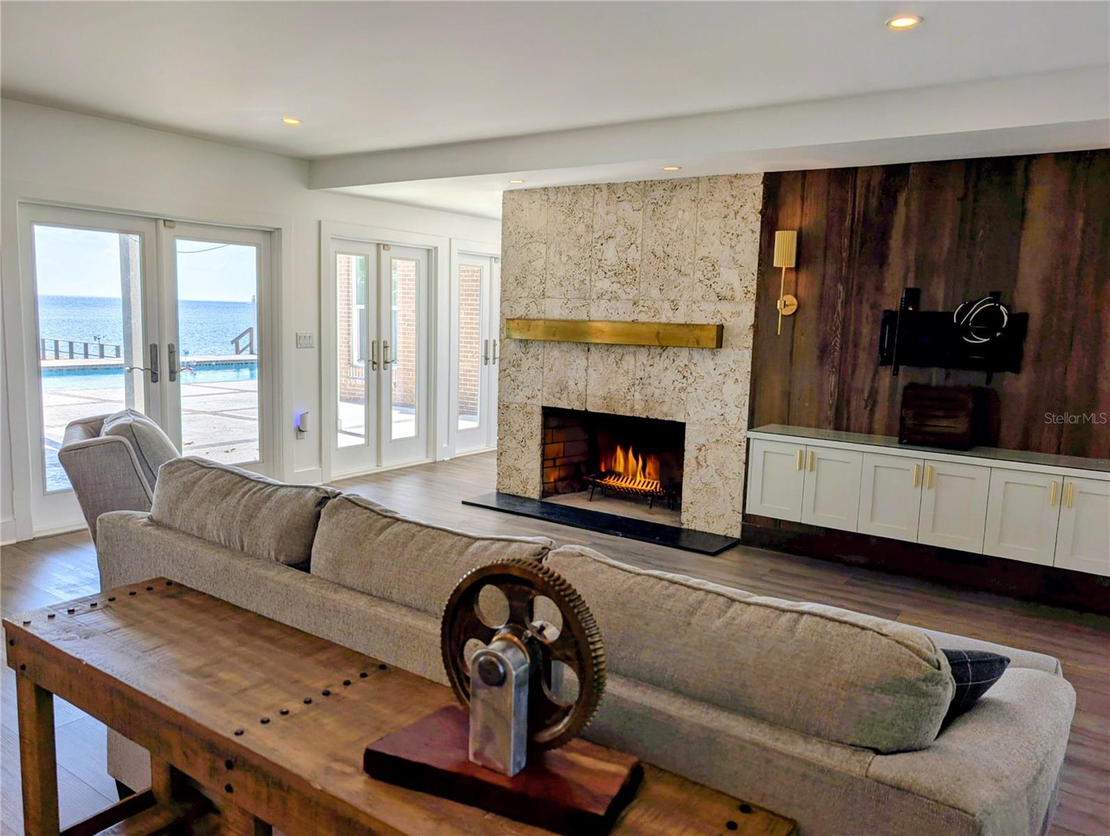 BAY COLONY ESTATES - Residential