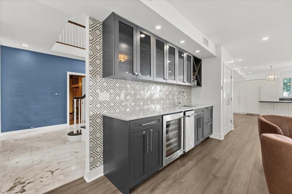 BAY COLONY ESTATES - Residential