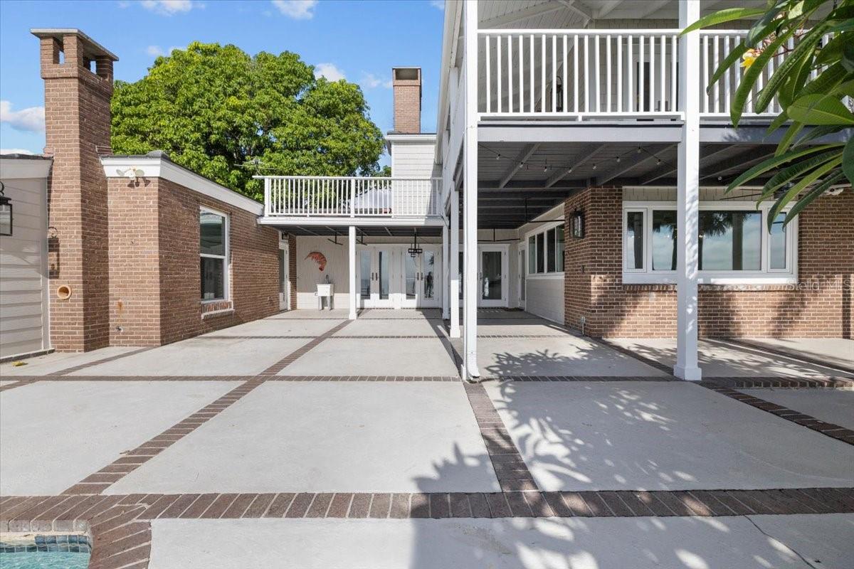 BAY COLONY ESTATES - Residential