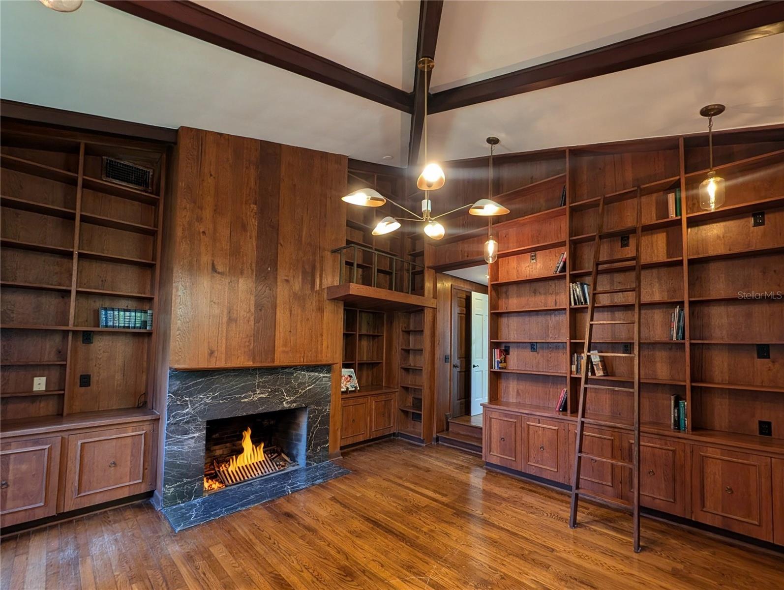 BAY COLONY ESTATES - Residential