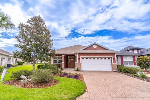 Photo of 8373 SW 82nd Loop, Ocala, FL 34481 (MLS # OM707243)