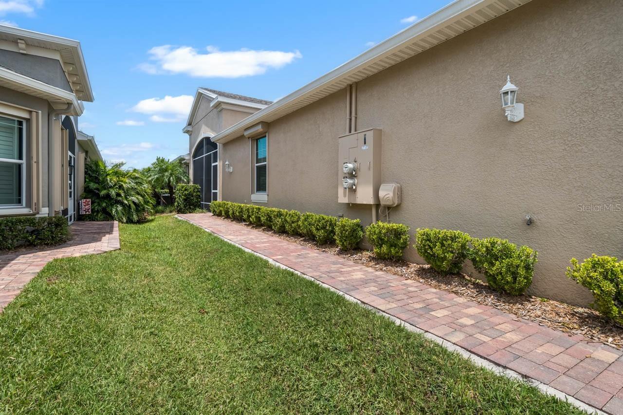 809 CHIPPER DRIVE