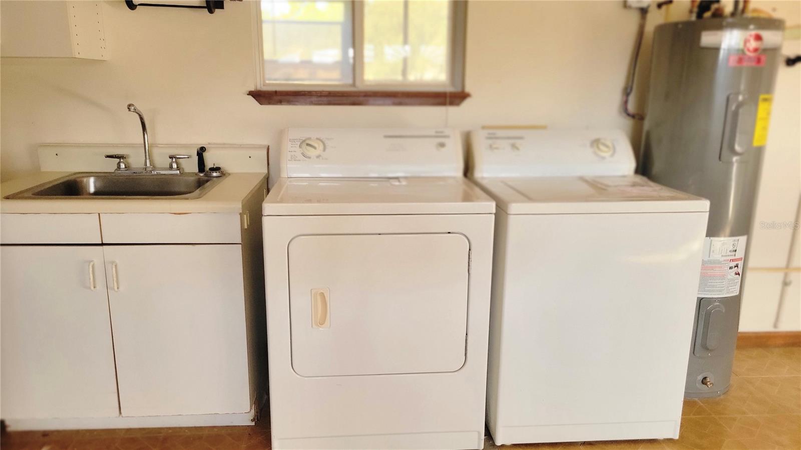 PALM CAY UN 02 & REPLAT/TRACT - Residential