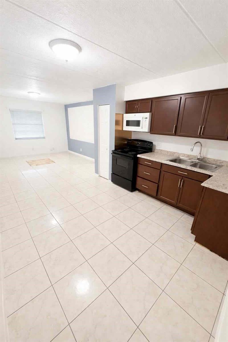 PALM GARDENS CONDO - Residential