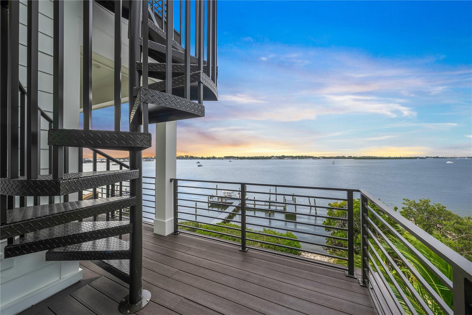 CORTEZ BEACH - Residential