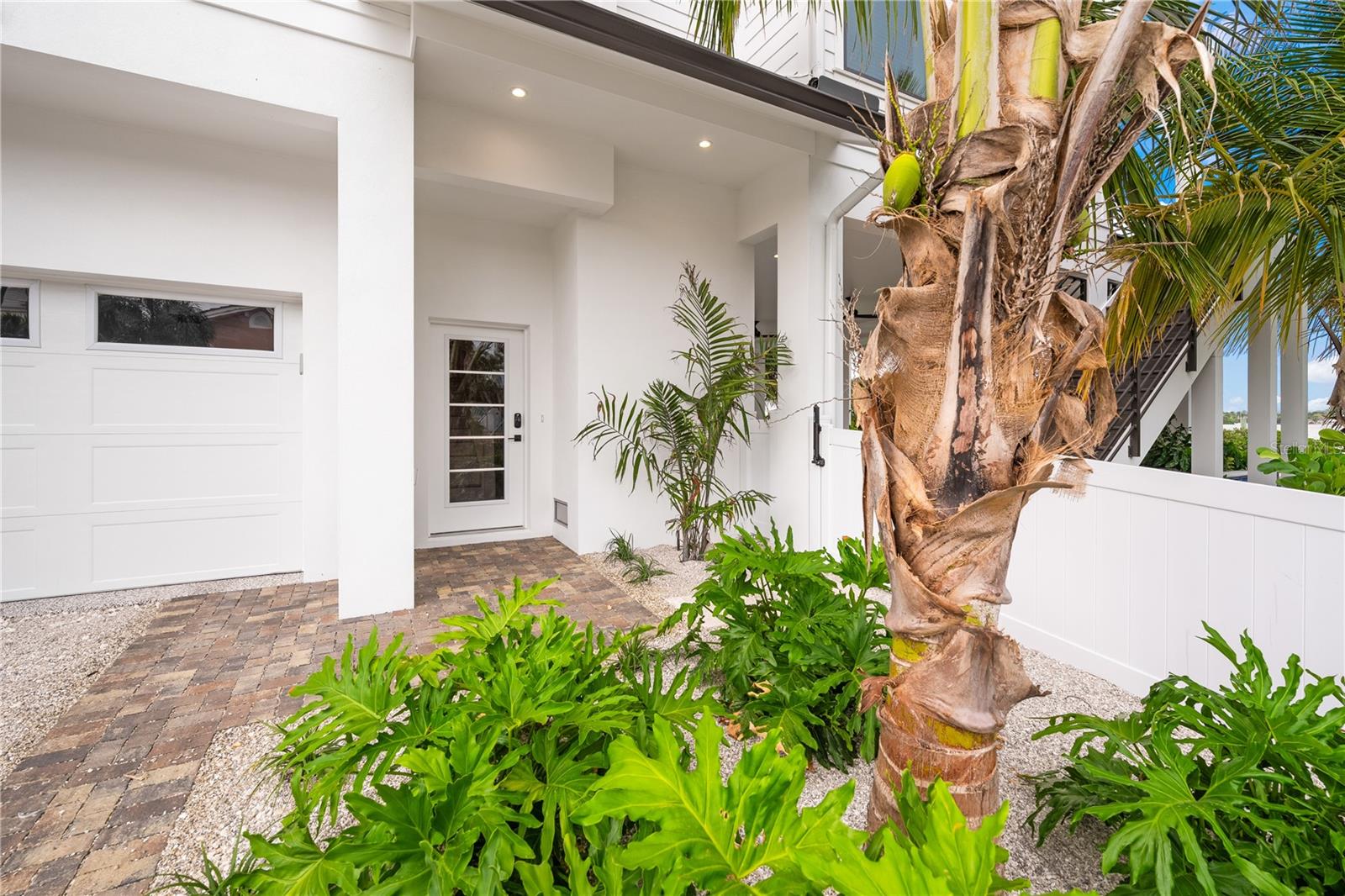 CORTEZ BEACH - Residential