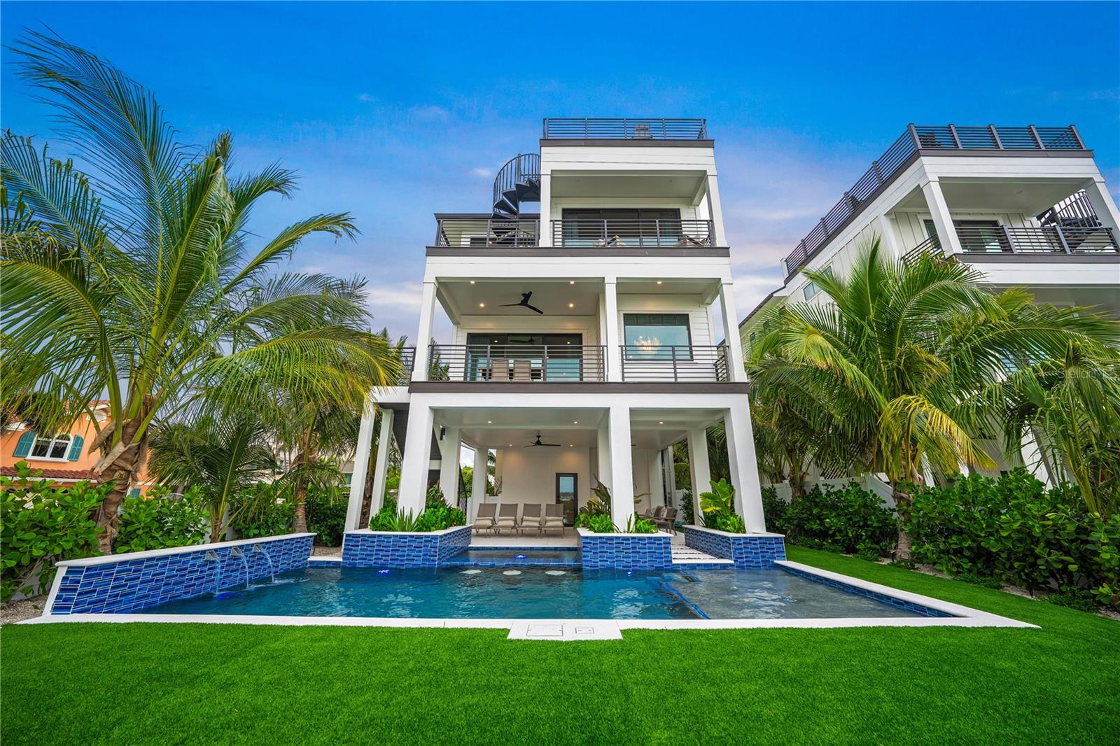 CORTEZ BEACH - Residential