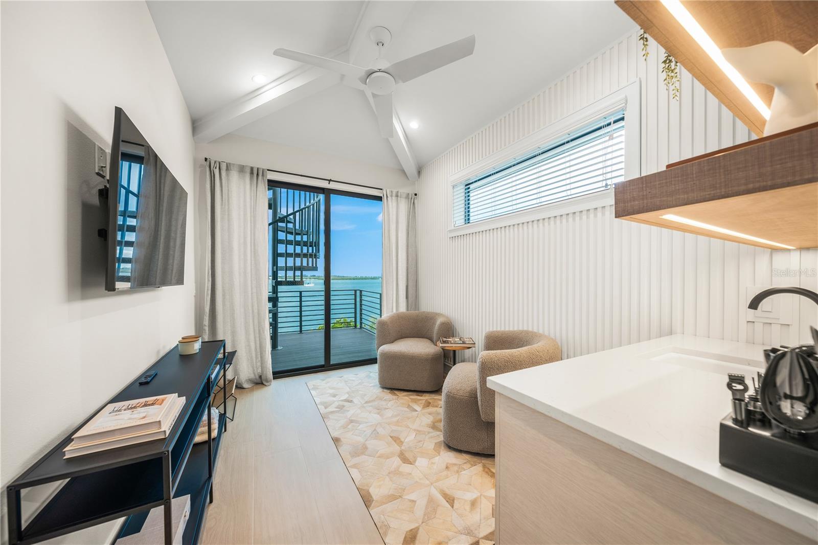 CORTEZ BEACH - Residential