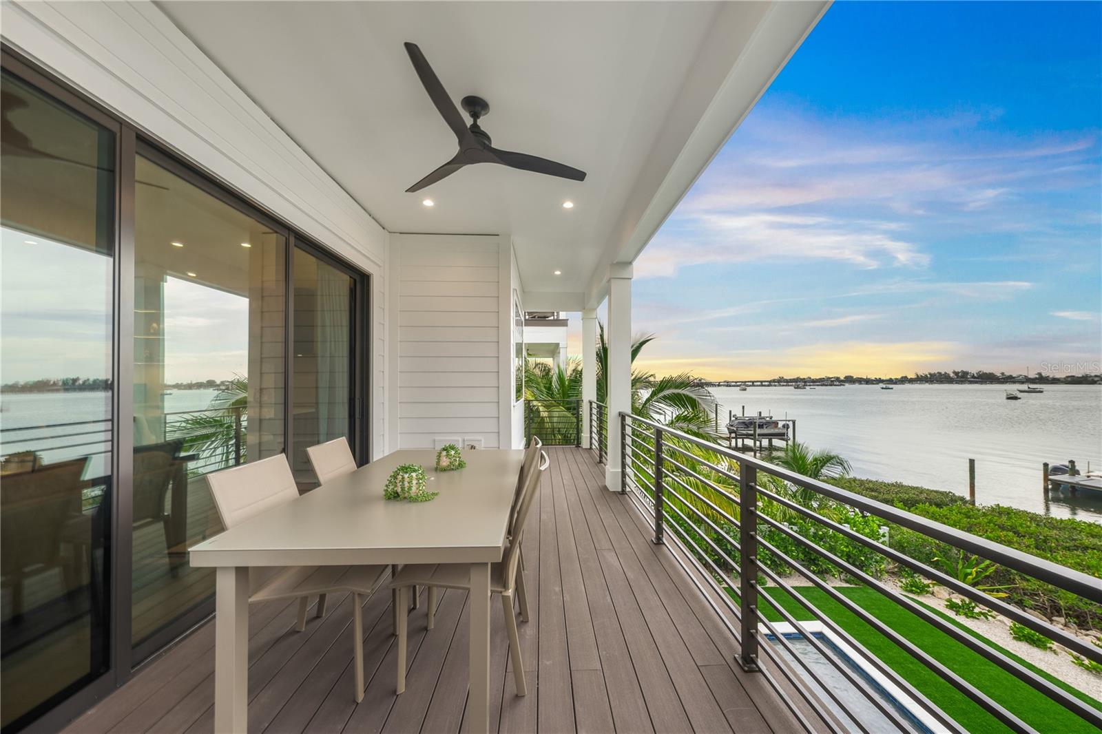 CORTEZ BEACH - Residential