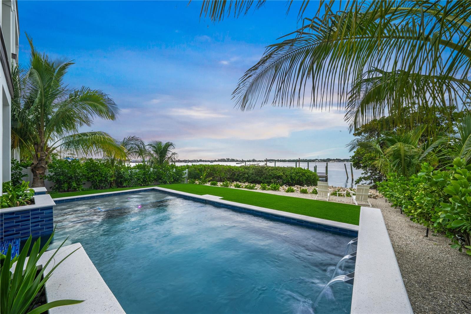 CORTEZ BEACH - Residential