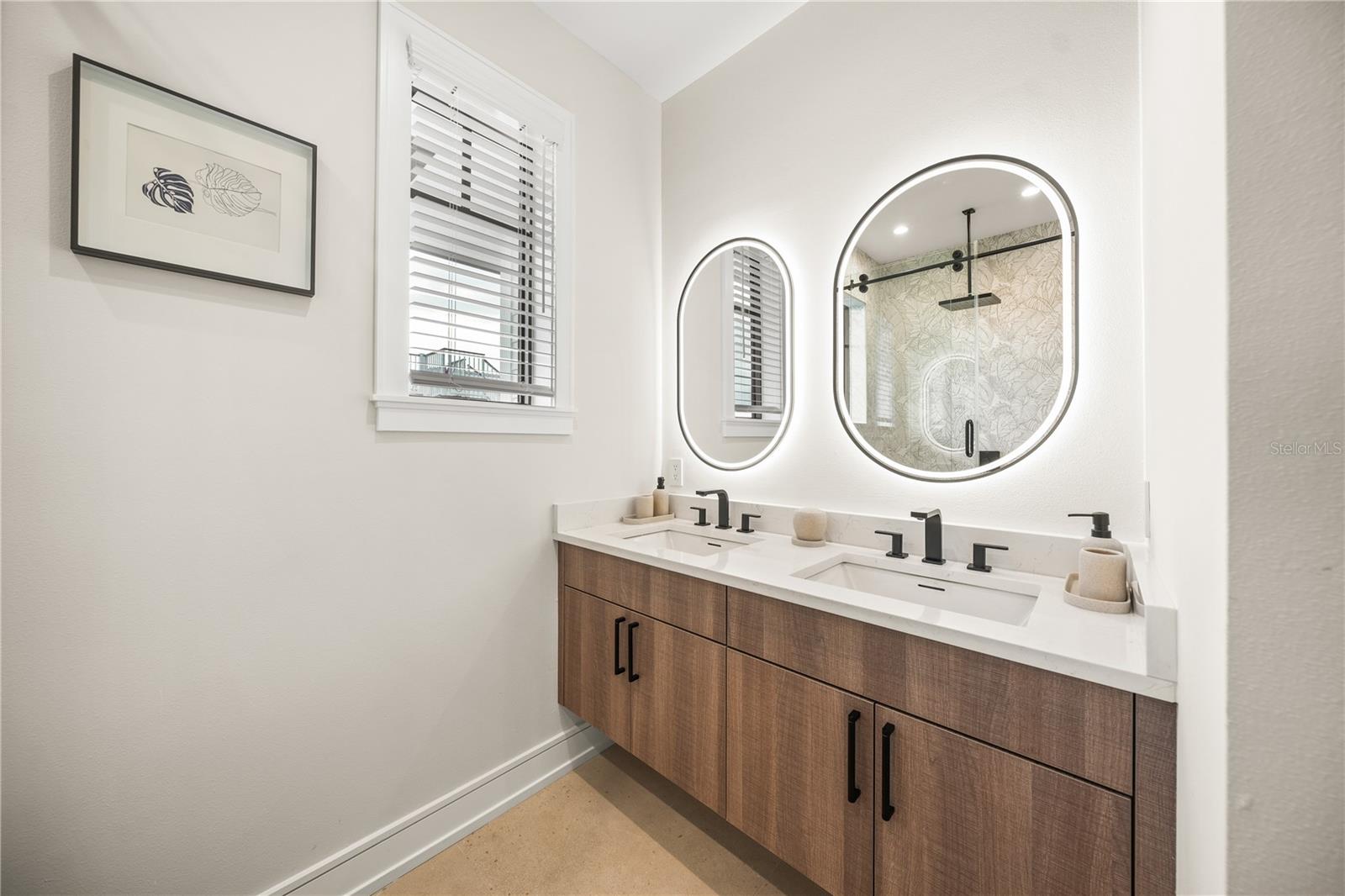 CORTEZ BEACH - Residential