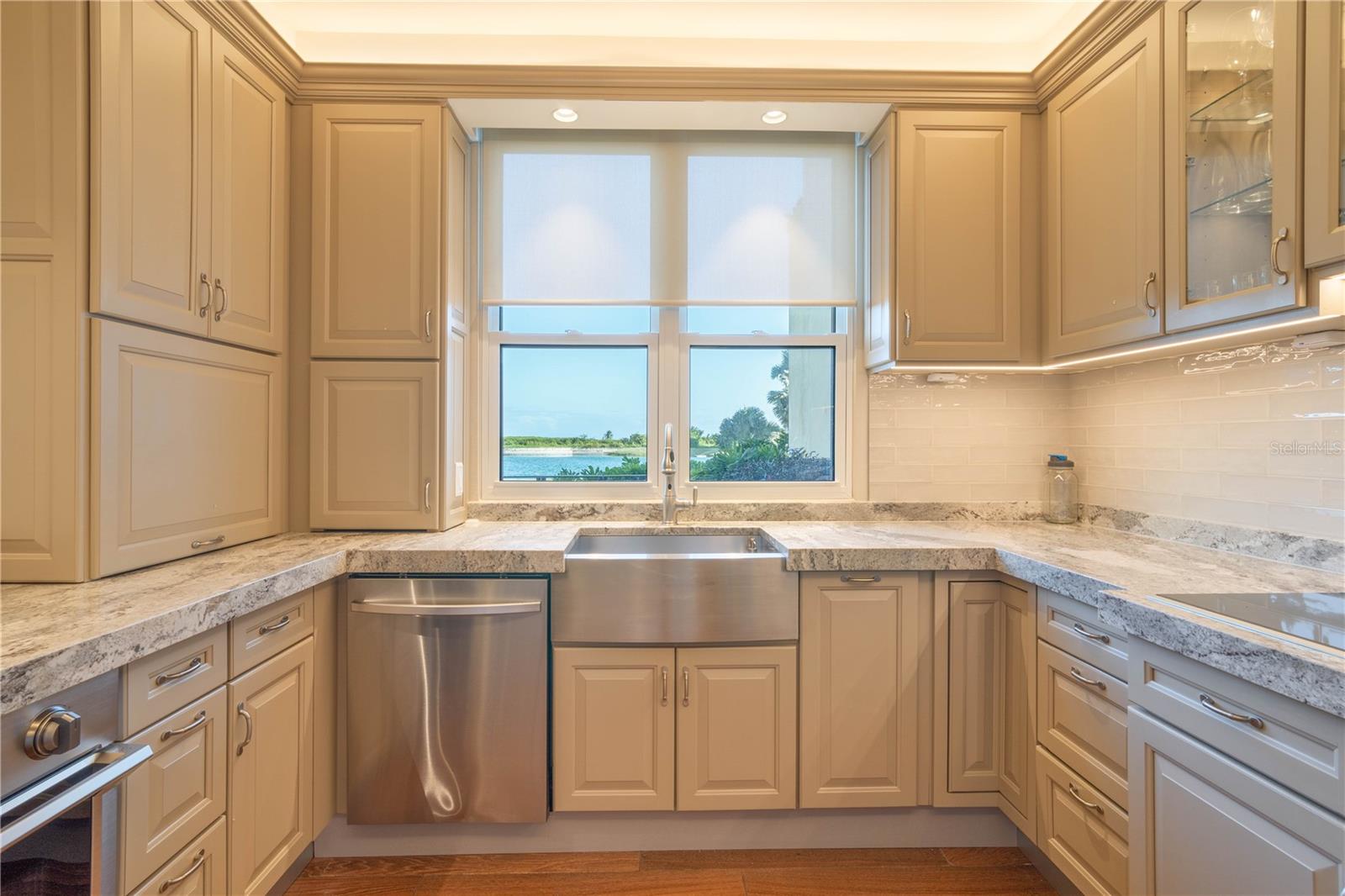 238 CANDELERO DRIVE 111