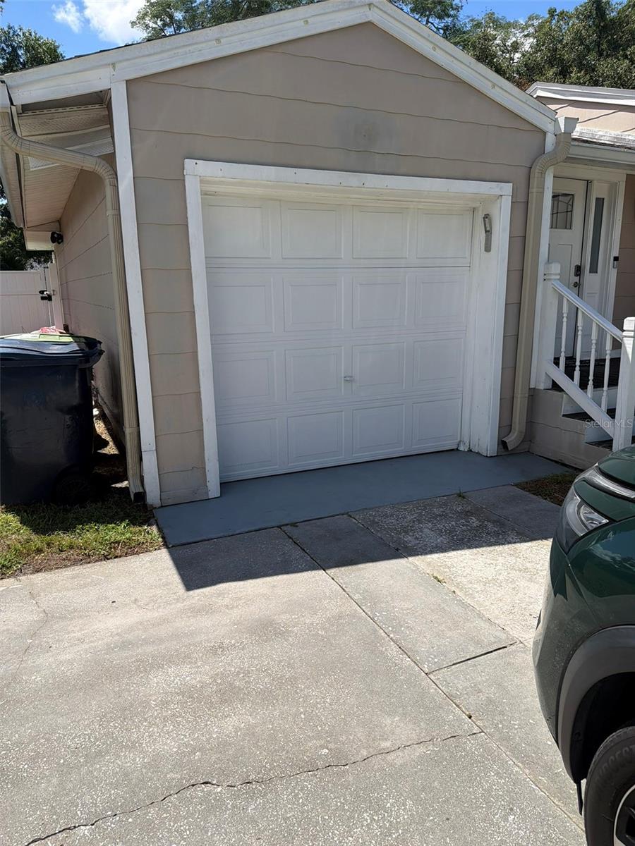 Photo of 4915 W Bartlett Drive, Tampa, FL 33603 (MLS # A4711057)