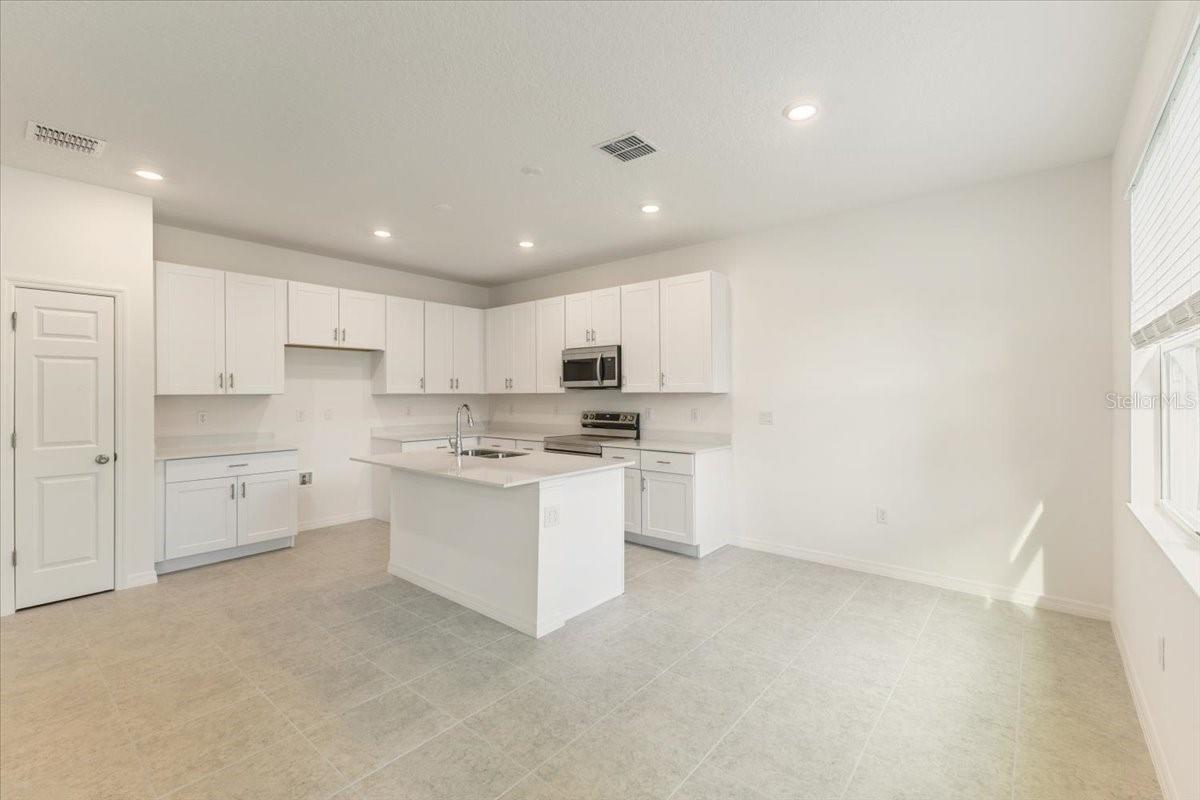 MIRROR LAKE VILLAGE - Residential