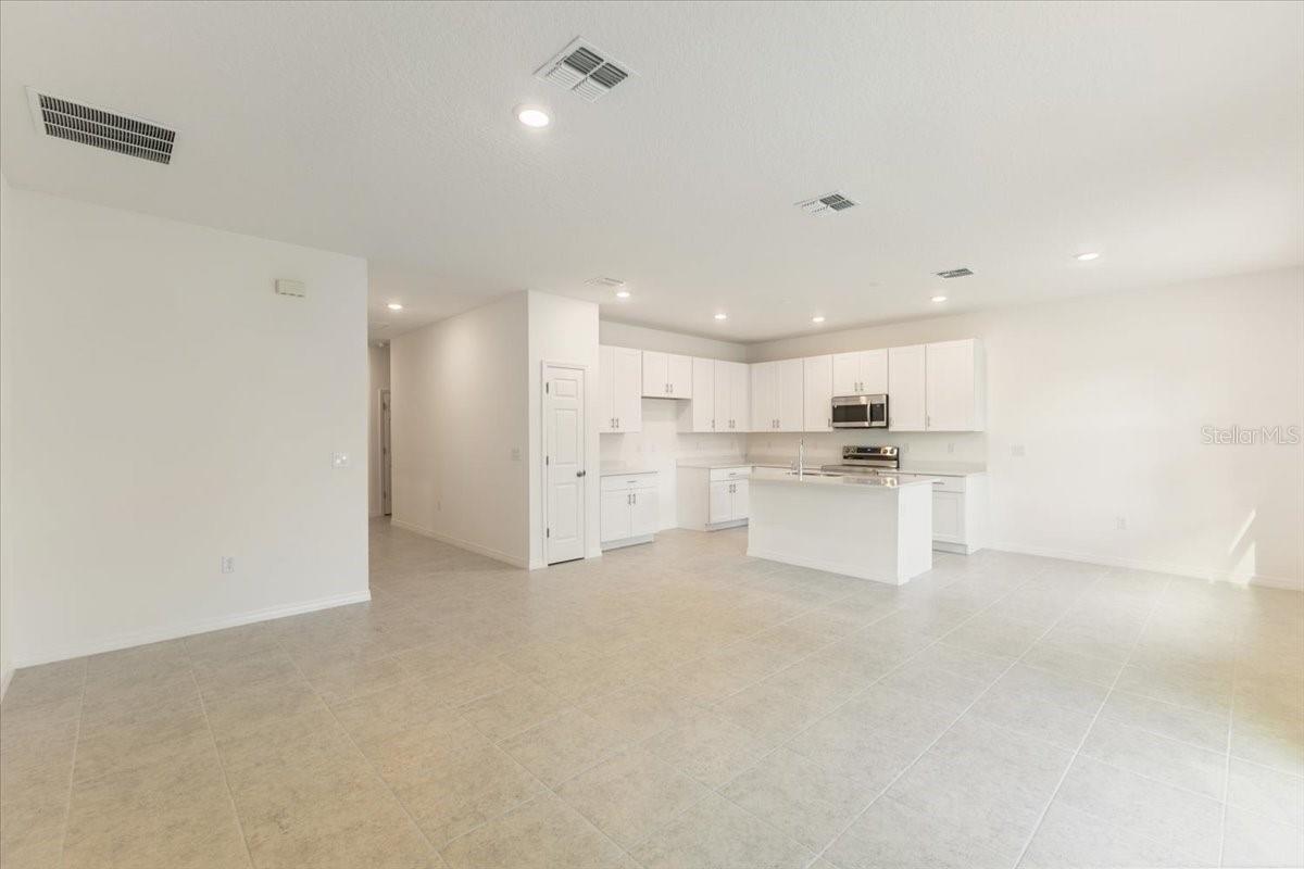 MIRROR LAKE VILLAGE - Residential