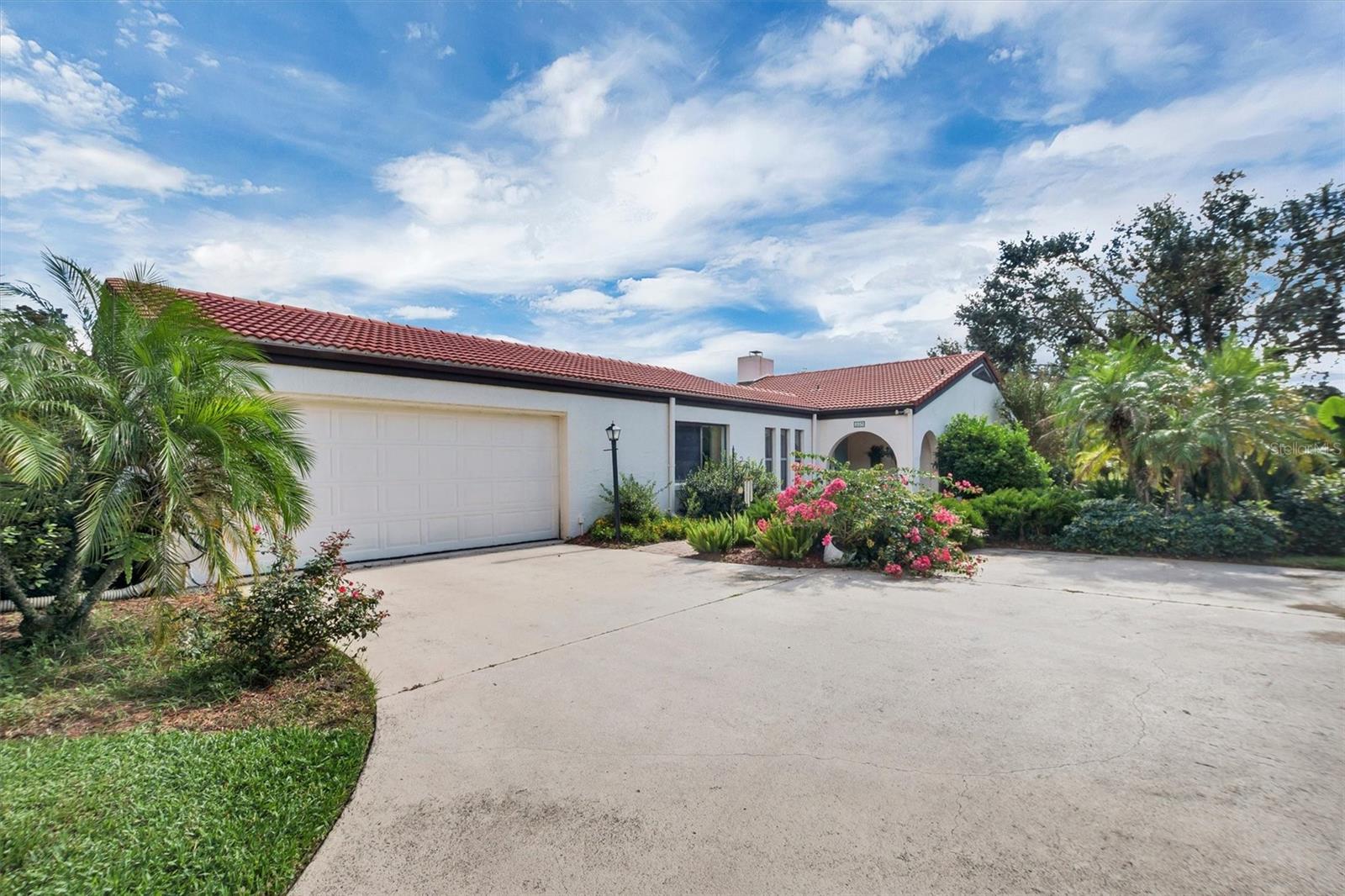 559 CLUBHOUSE DRIVE