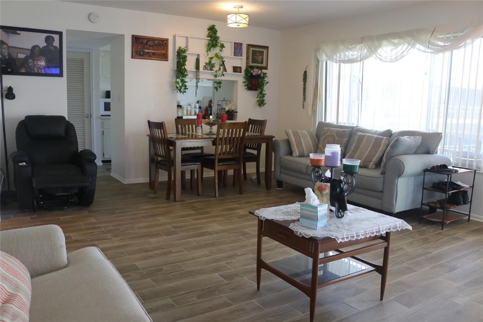 1700 6TH STREET NW B23