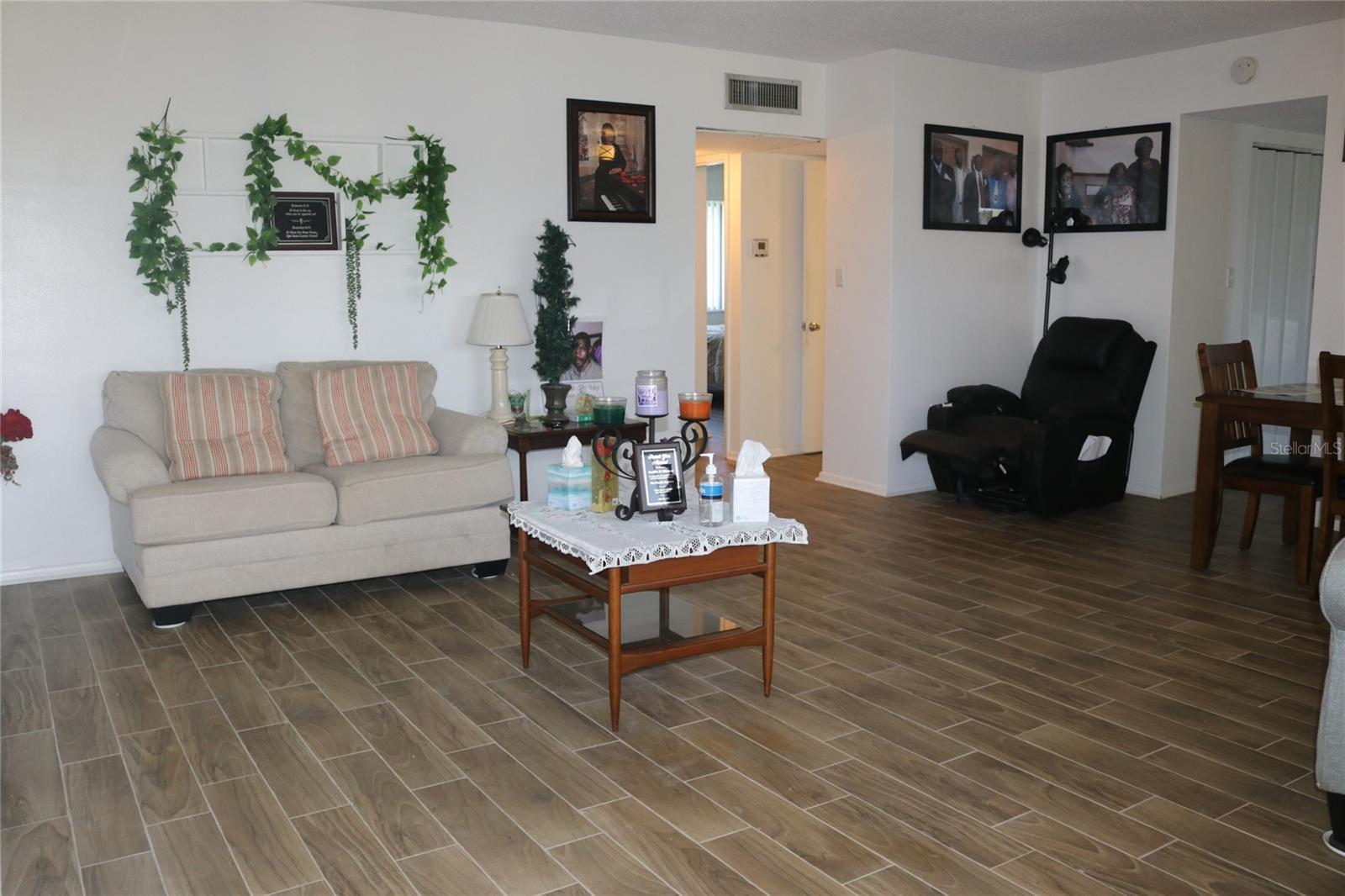 WINTER HAVEN HARBOUR APTS CONDO - Residential