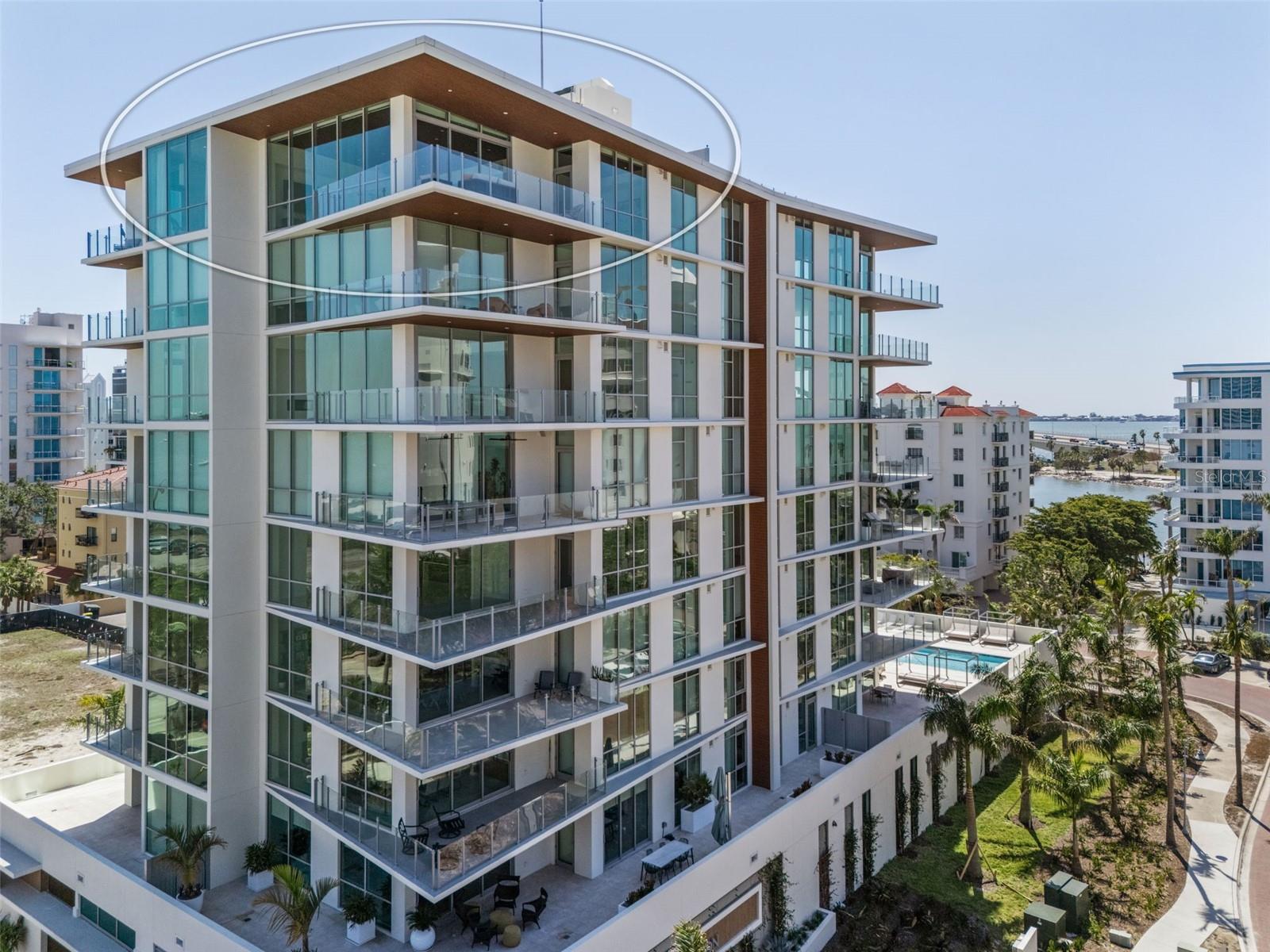 111 GOLDEN GATE POINT 802PH