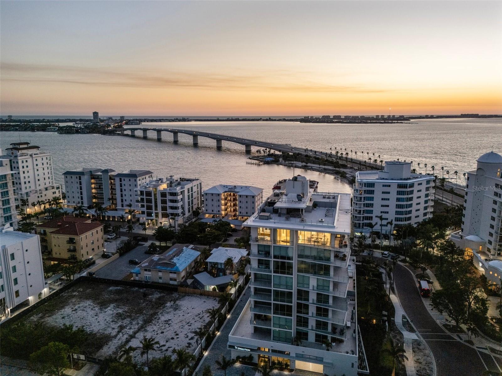 111 GOLDEN GATE POINT 802PH