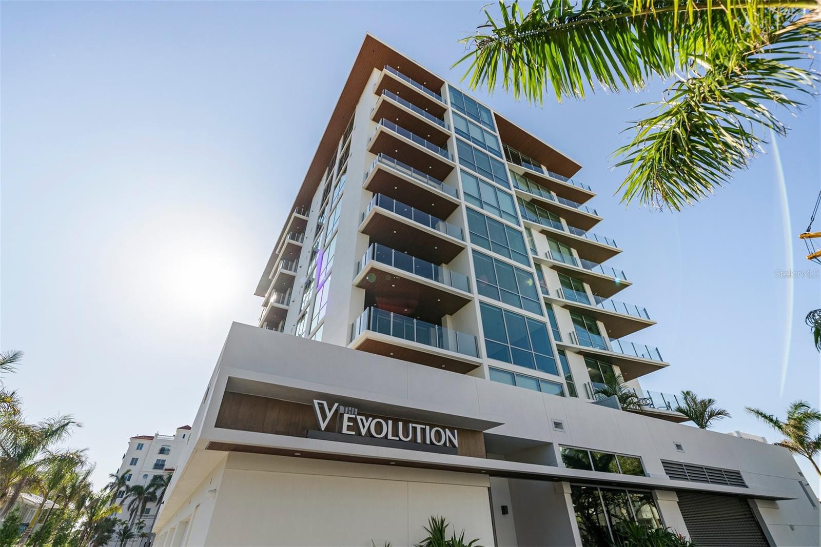 111 GOLDEN GATE POINT 802PH