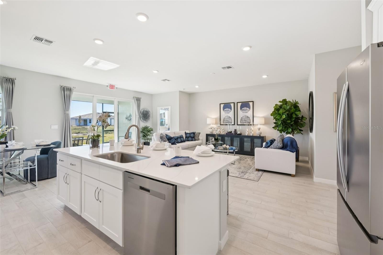 CORAL LAKES - CORAL CREEK - Residential