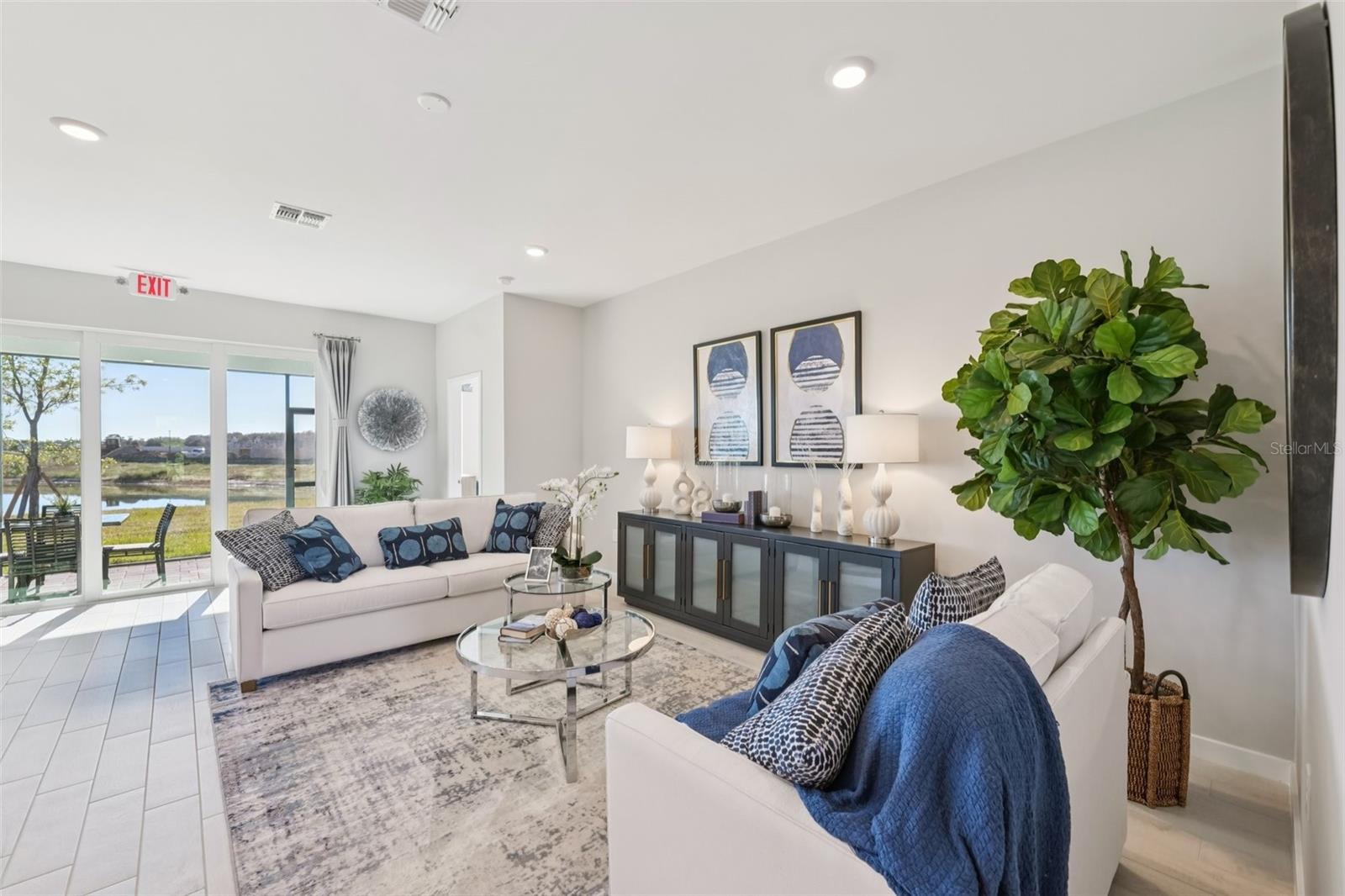 CORAL LAKES - CORAL CREEK - Residential