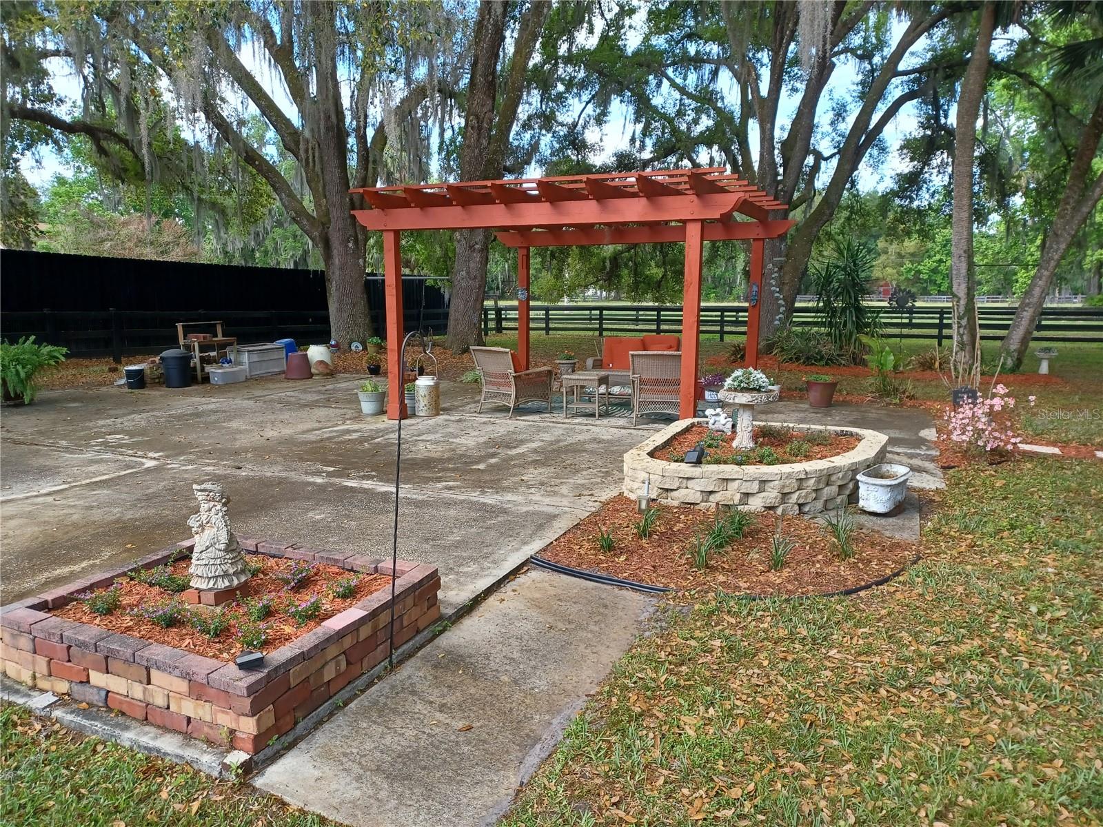 BLACK HAMMOCK - Residential