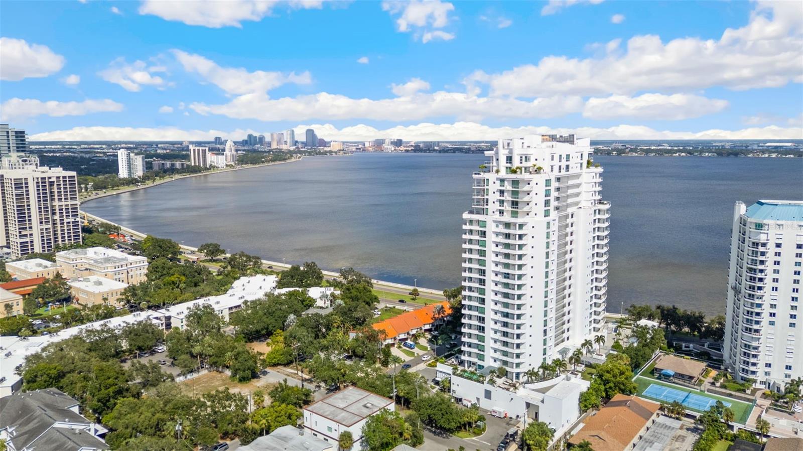 VIRAGE BAYSHORE - Residential