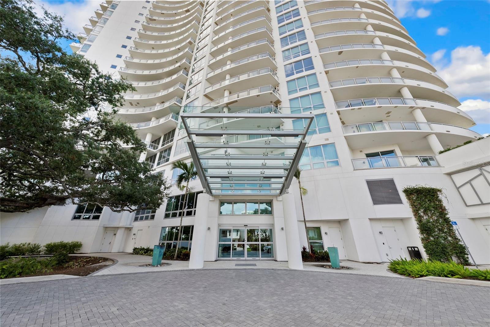 VIRAGE BAYSHORE - Residential