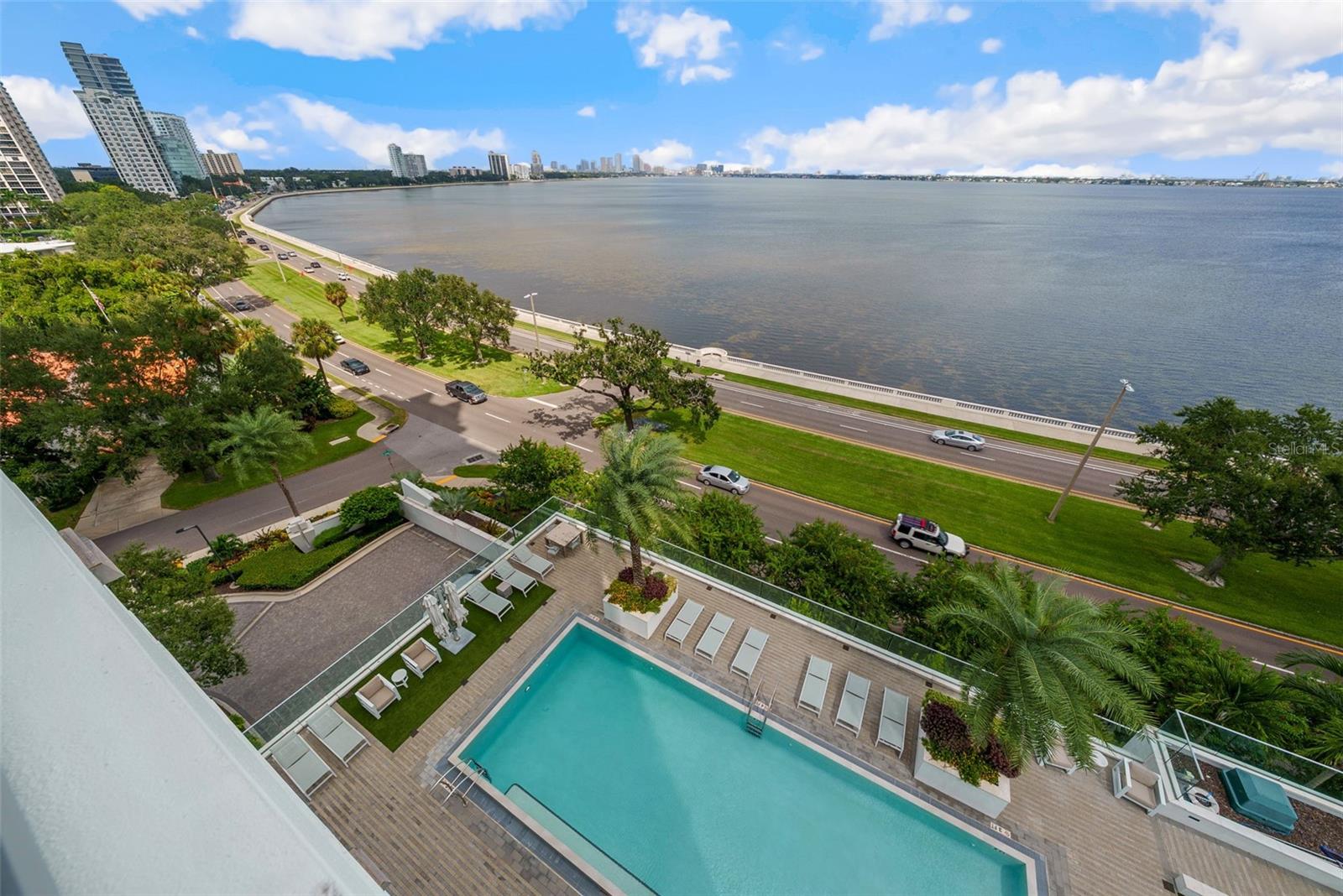 VIRAGE BAYSHORE - Residential
