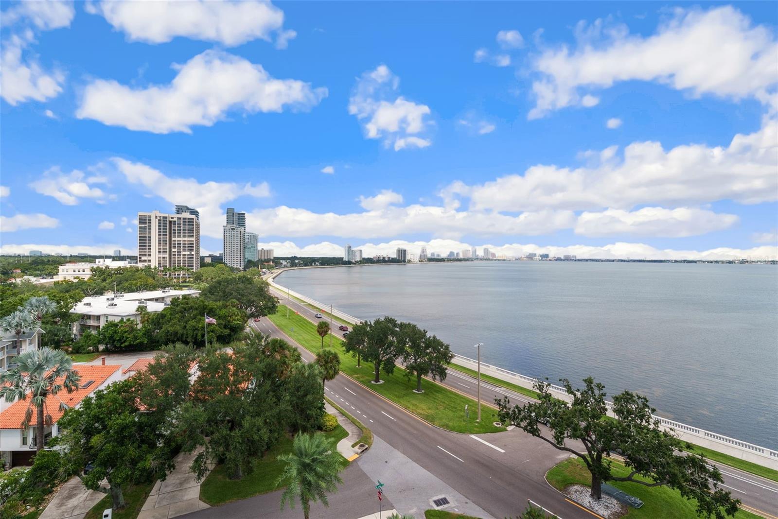 VIRAGE BAYSHORE - Residential