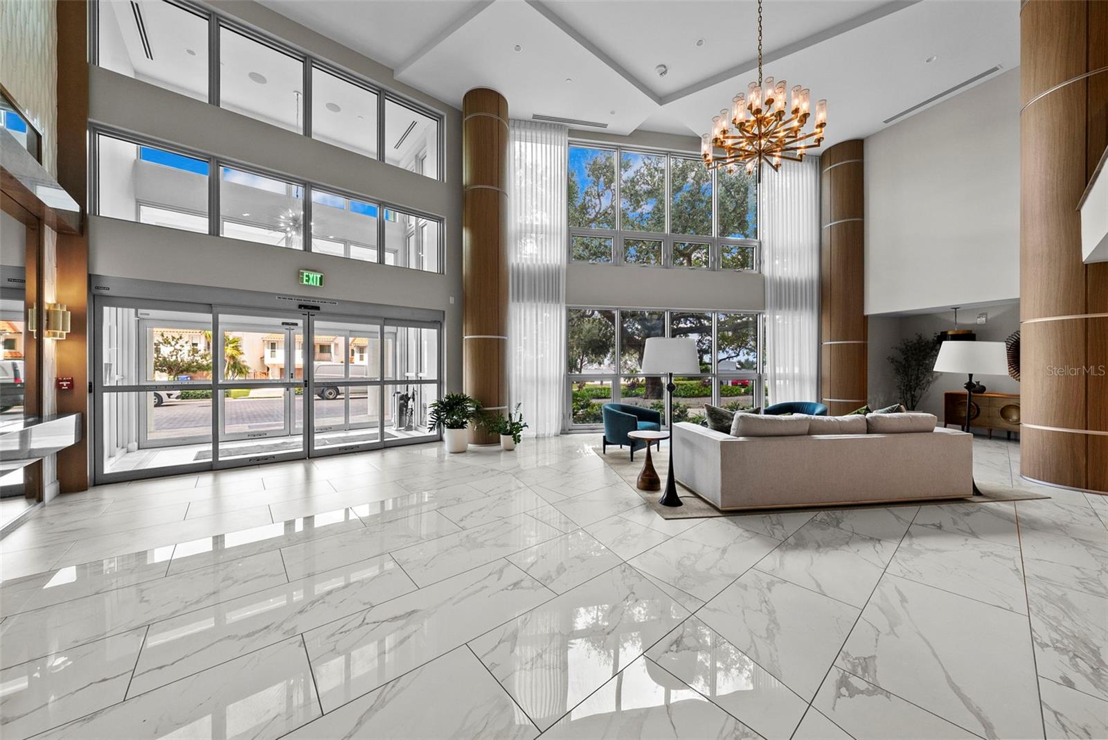 VIRAGE BAYSHORE - Residential